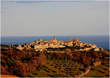 Il fascino di Civitanova Alta
