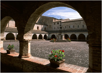 Storie contadine all’abbazia di Santa Maria Di Chiaravalle di Fiastra